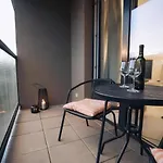 Free Parking - Adm New Studio, Location Apartmán