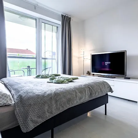 Free Parking - Adm New Studio, Location *