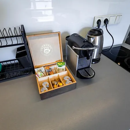 Free Parking - Adm New Studio, Location *