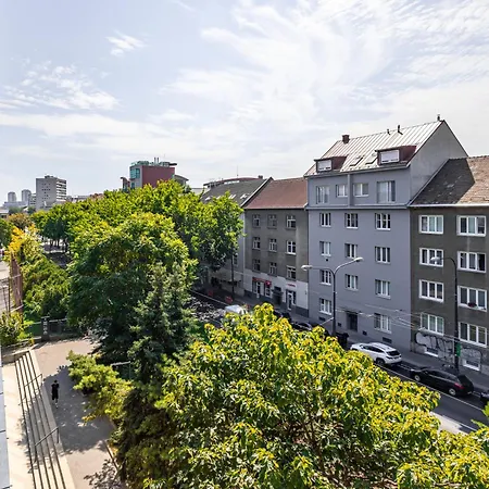 Appartement Free Parking - Adm New Studio, Location